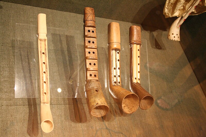 Askomandoura pipes