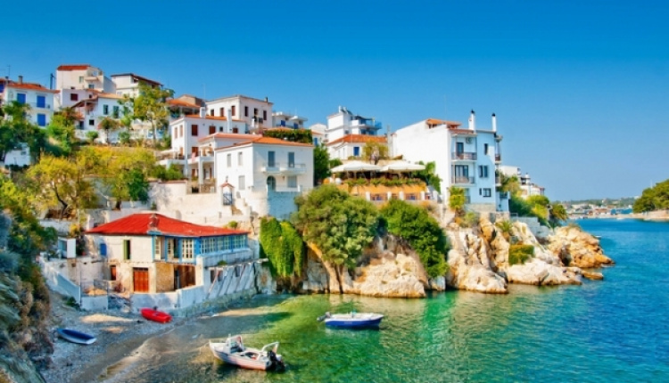 CNN Recommends Greek Islands For Peaceful Holiday Cruises