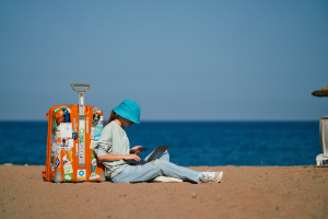 Digital Nomad Visa Or Residence Permit in Greece? Here’s How To Choose