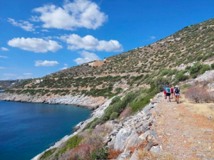 Hiking &amp; Yoga Escape In Pelio