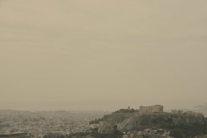 African Dust Covers Athens’ Acropolis