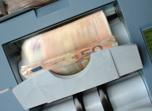 Maximum Cash Withdrawal Limit Rises As Capital Controls Ease