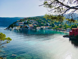 Personalized Relocation Orientation: Experience Greece Before You Move