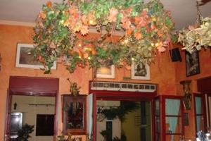 Melina Cafe In Plaka Honours Melina Mercouri