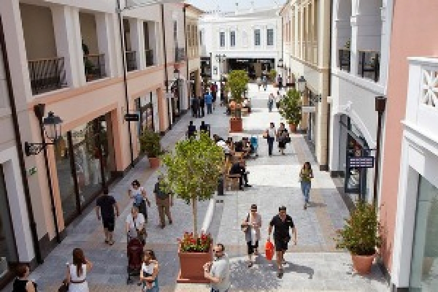 Outlet Shopping Therapy - XpatAthens.com