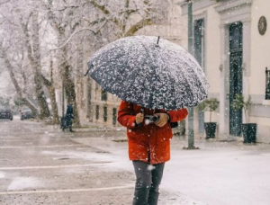 Amazing Pictures Of Athens &amp; The Greek Islands Covered In Snow