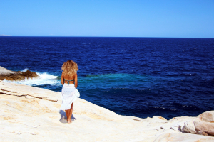 5 Reasons We Keep Falling In Love With Greece In The Summer