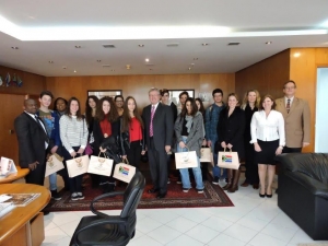 Group photo of Othisi school participants and South African Embassy officials