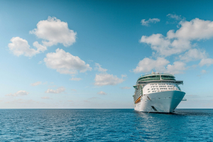 The Expat&#039;s Guide To Shoulder Season Cruises: Discover Fewer Crowds, Great Weather, &amp; Smart Savings