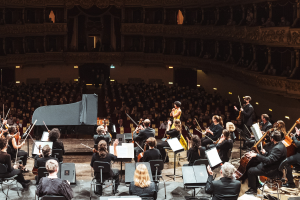 Mahler Chamber Orchestra & Yuja Wang – Live at the Herodion