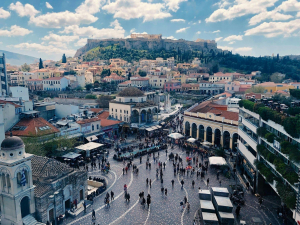 Finding Your Feet n Athens: The Short-Term vs. Long-Term Rental Reality