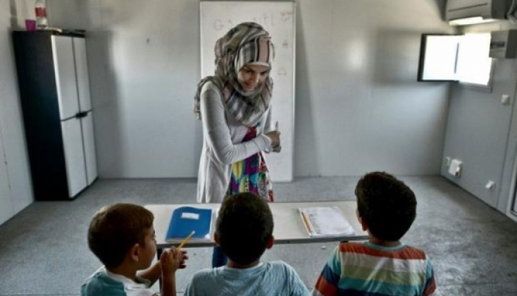 Greece In Need Of Teachers To Teach Refugee Children