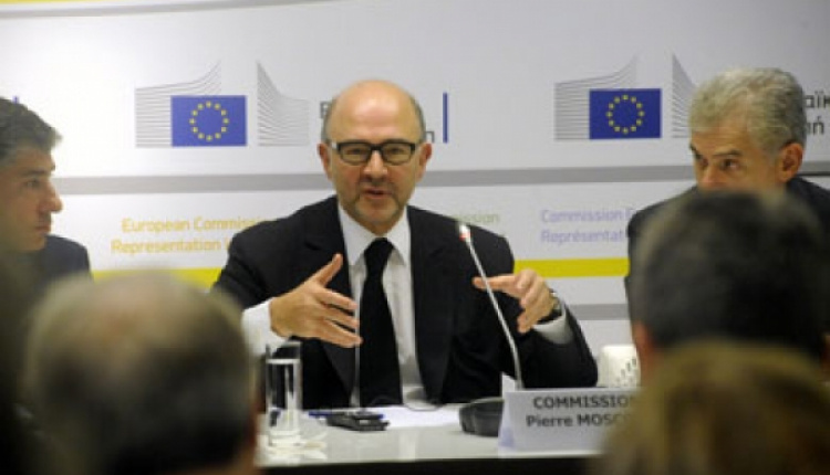 Moscovici Favors “Lighter” Supervision Over Greek Economy