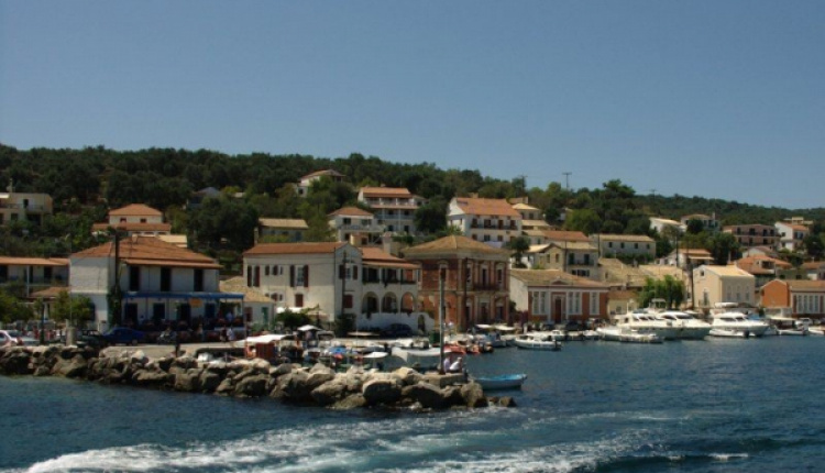5 + 1 Things To Do On Paxos Island