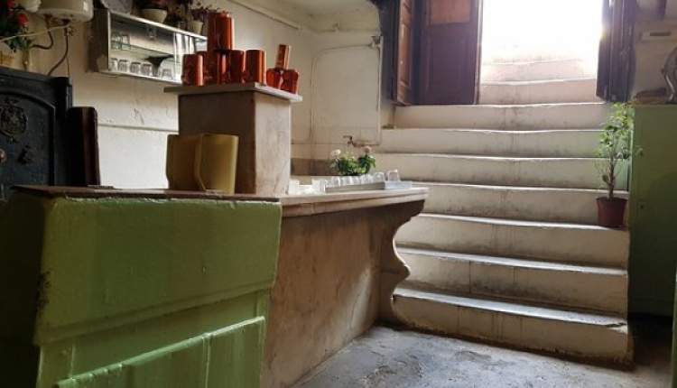 The Underground Athenian Taverna - Diporto Agora