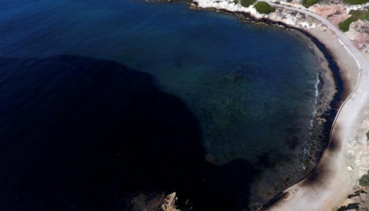 Oil Spill Spreads Across Athens Riviera