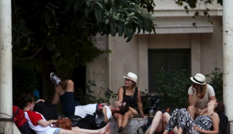 Crisis?  What Crisis? Say Tourists Flocking To Greece