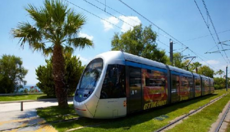 New Tram Service Ready To Start In Piraeus