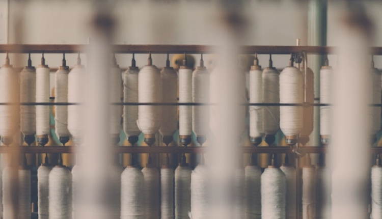 How The Lost Art Of Traditional Cretan Weaving Is Making A Comeback