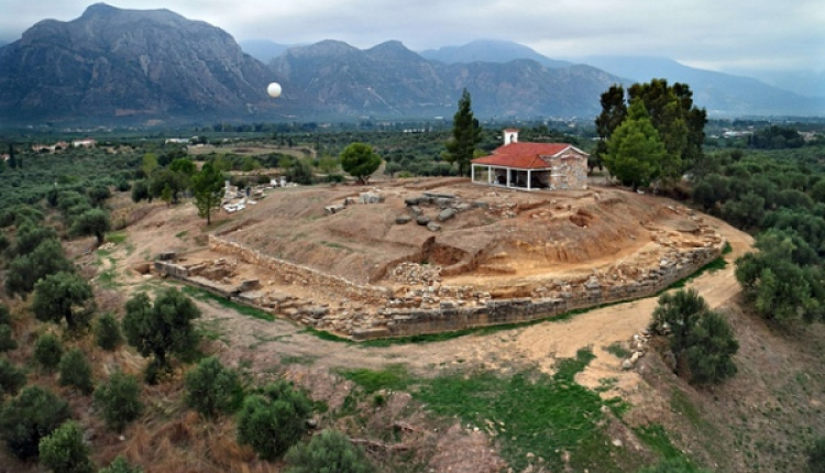 Ancient Greek Palace Unearthed Near Sparta Dates Back To 17th Century BC