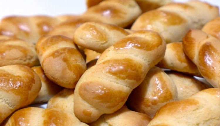 Koulourakia - The Greek Easter Cookie