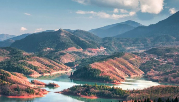 Hiking & Yoga Retreat In Agrafa