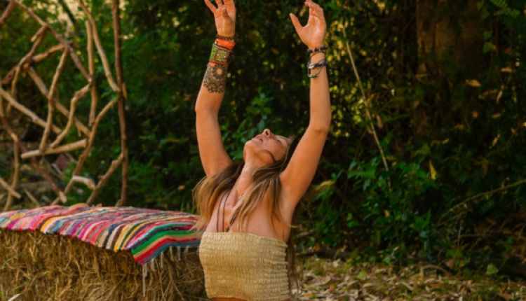 Otro Mundo Gathering: A Beachside Celebration For The Mind, Body & Soul