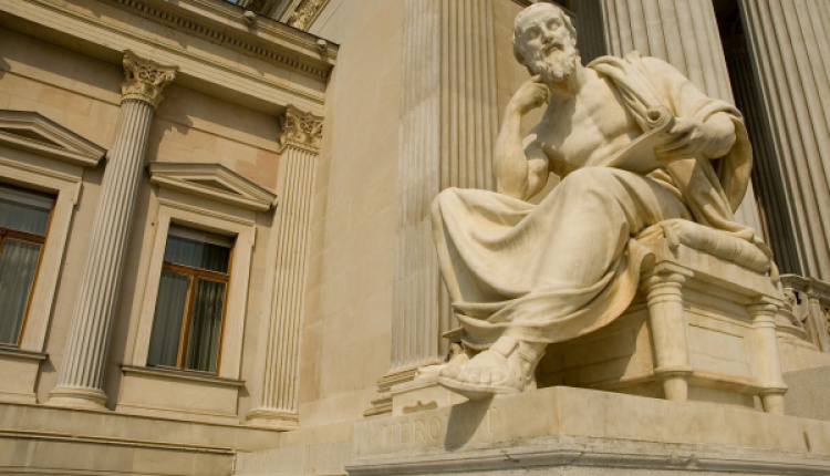 Books About Famous Greek Philosophers Worth Reading (Translated into English)