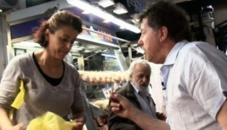 Varvakeio Market Impresses Renowned American Chef