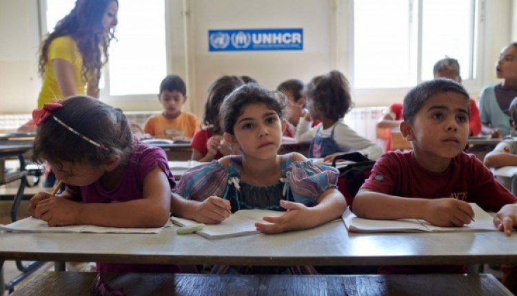 1,200 Children Migrants & Refugees Complete First School Trimester In Greece
