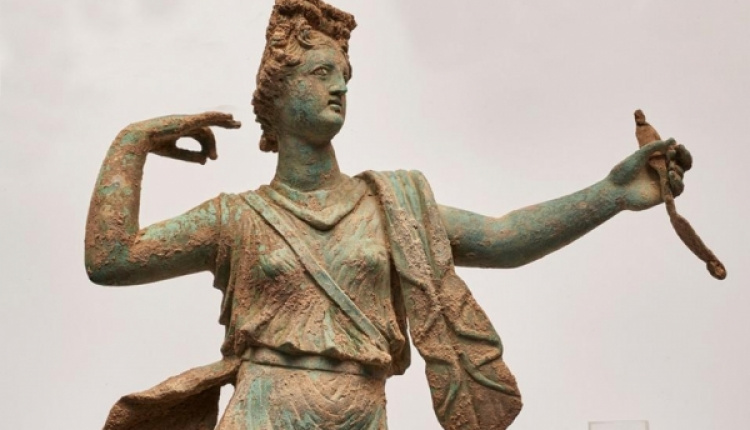 Archaeologists Make Exciting Discovery At Aptera In Crete