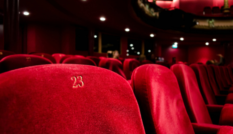 Autumn On Stage: 3 Captivating Theatre Productions In Athens