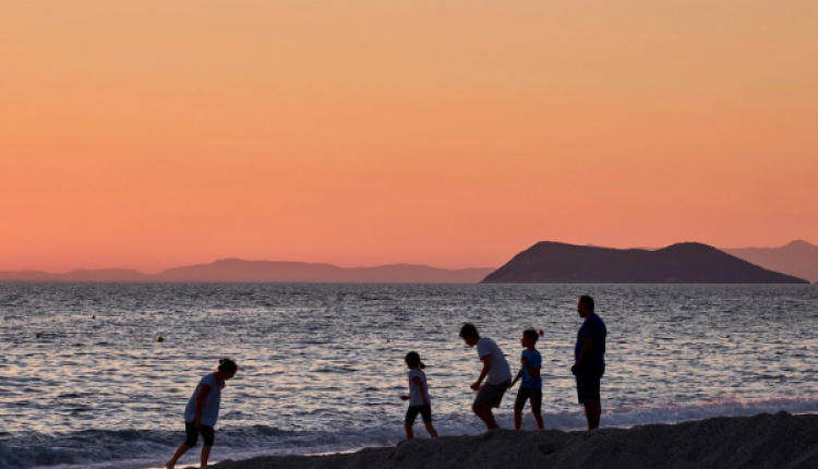 What American Expat Parents Should Know When Raising Infants In Greece