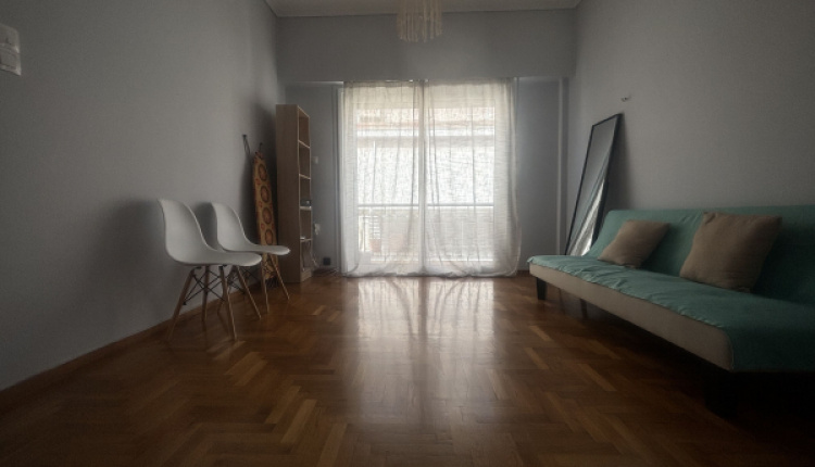 Room In A Quiet & Safe Apartment In Patisia Near The Metro