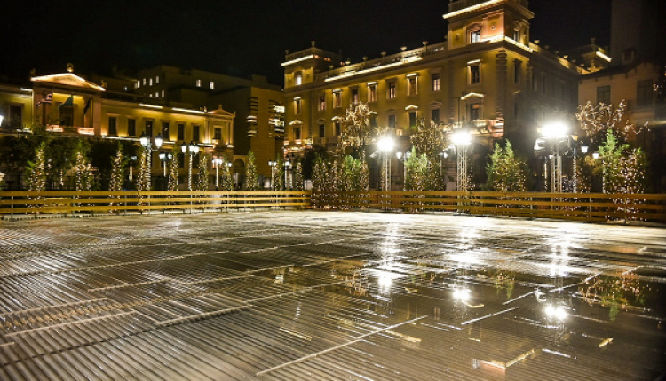 New Ice Rink Opens In Central Athens