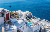 Greece Voted &#039;Best Sunny Escape&#039; According To Expat Survey