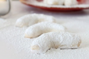Kourabiedes - Greek Butter Cookies
