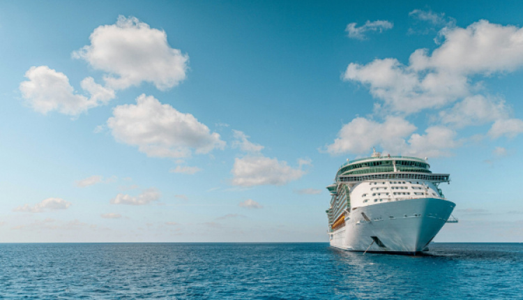 The Expat's Guide To Shoulder Season Cruises: Discover Fewer Crowds, Great Weather, & Smart Savings