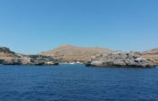 Ministry Lifts Swimming Ban Along Attica Coast After Oil Spill