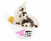 YooMoo: Fat Free Frozen Yogurt in Glyfada