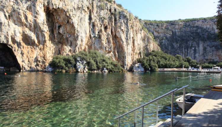 6 Organized Beaches In Athens To Visit This Summer