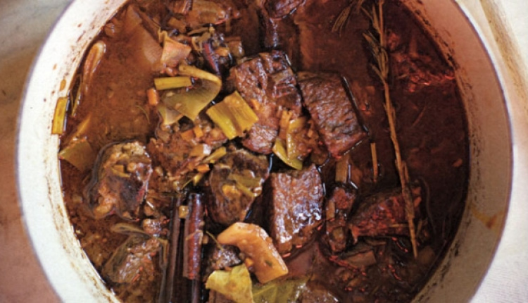 Beef Stew with Leeks - Vodino Stifado Me Praso