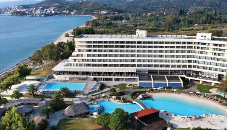 Hundreds Of Greek Hotels Up For Sale