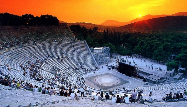 Famous Greek Landmarks Not To Be Missed